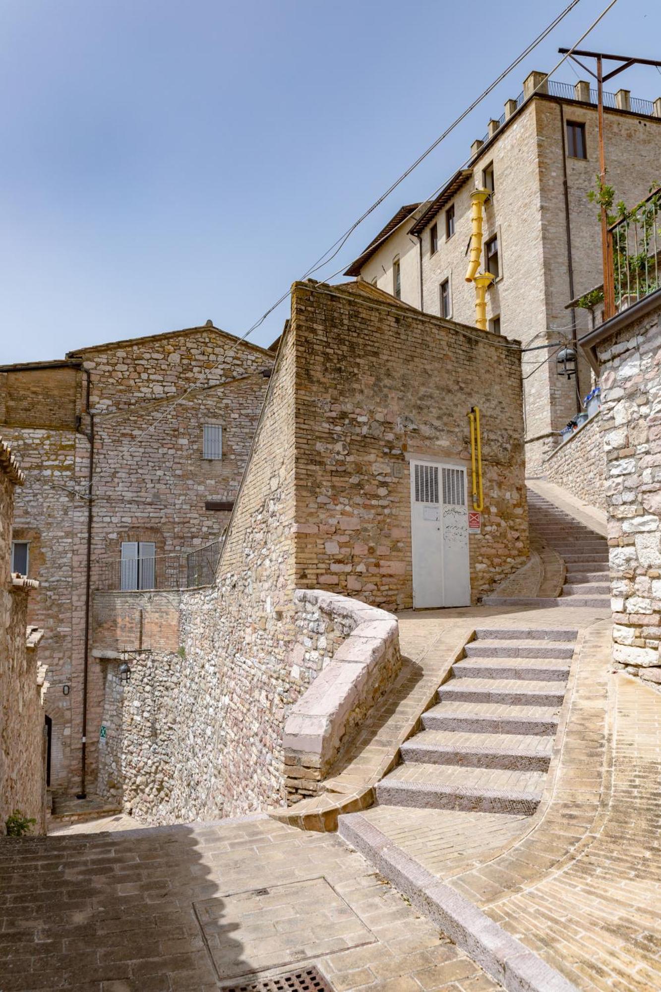 Rustic House, Con Patio E Giardino, Assisi Centro Villa Exteriör bild
